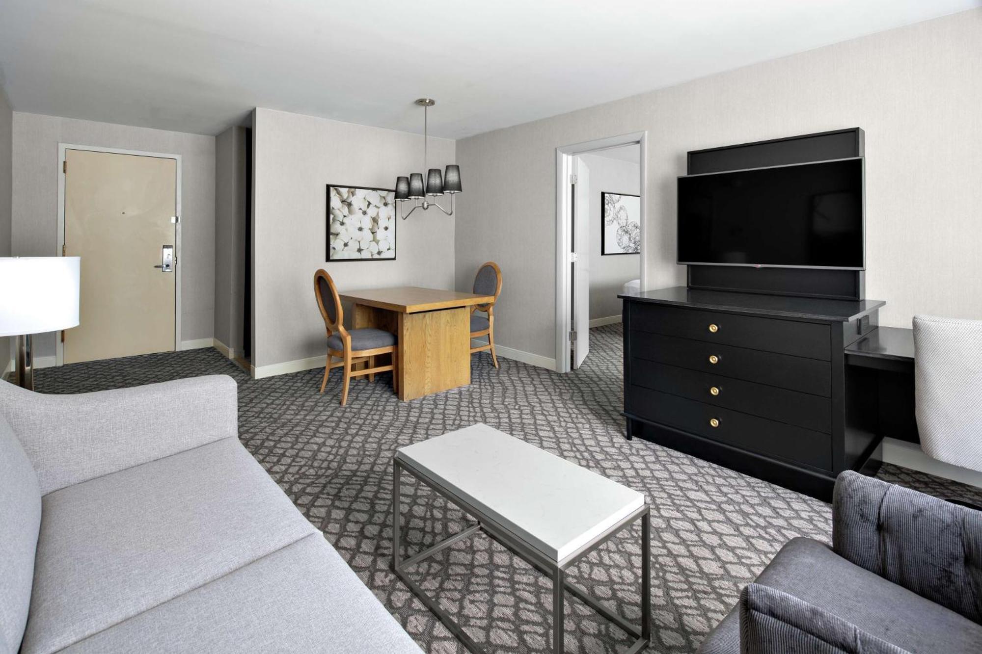 Doubletree Suites By Hilton Charlotte/Southpark Exterior foto