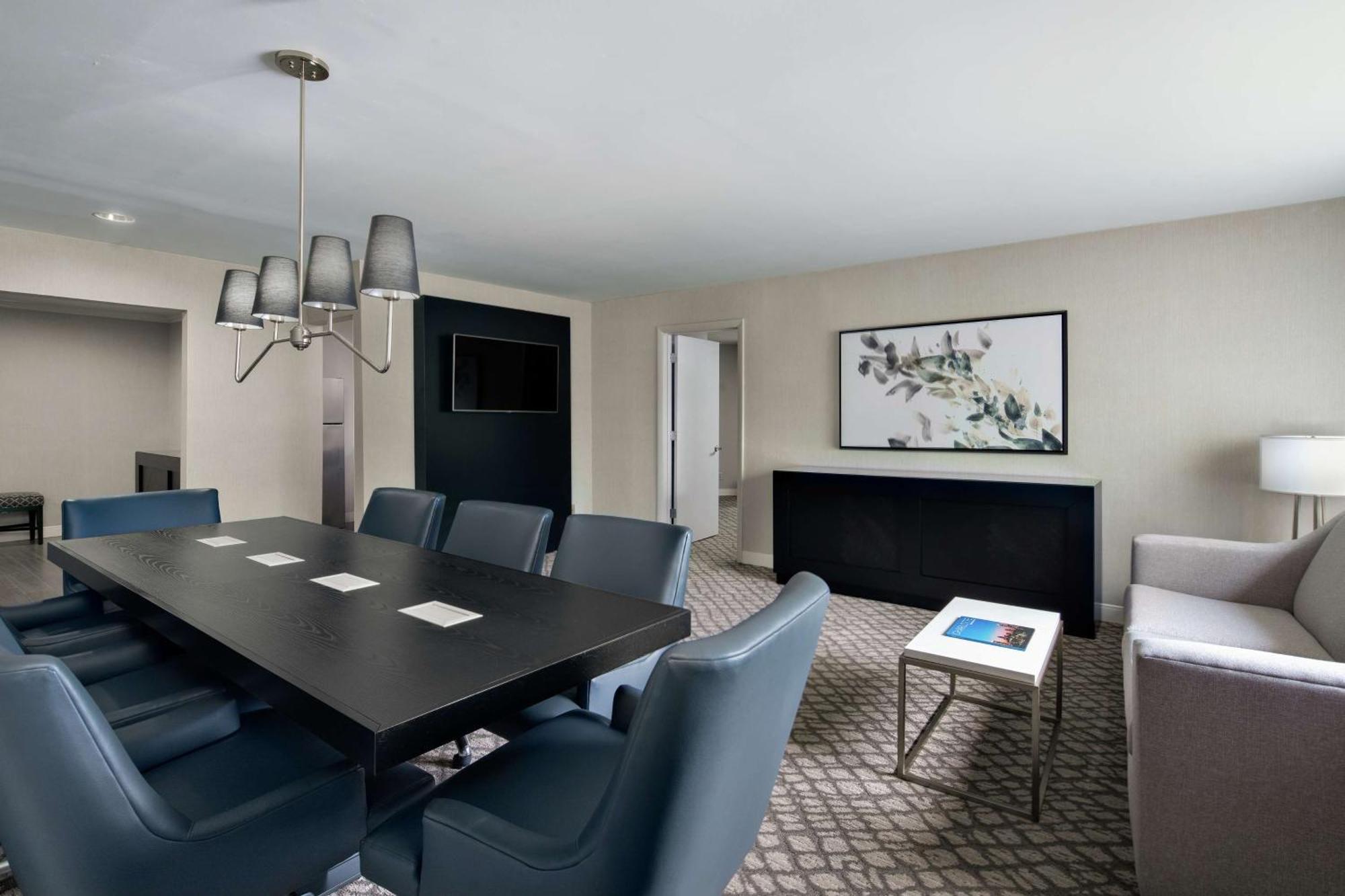 Doubletree Suites By Hilton Charlotte/Southpark Exterior foto