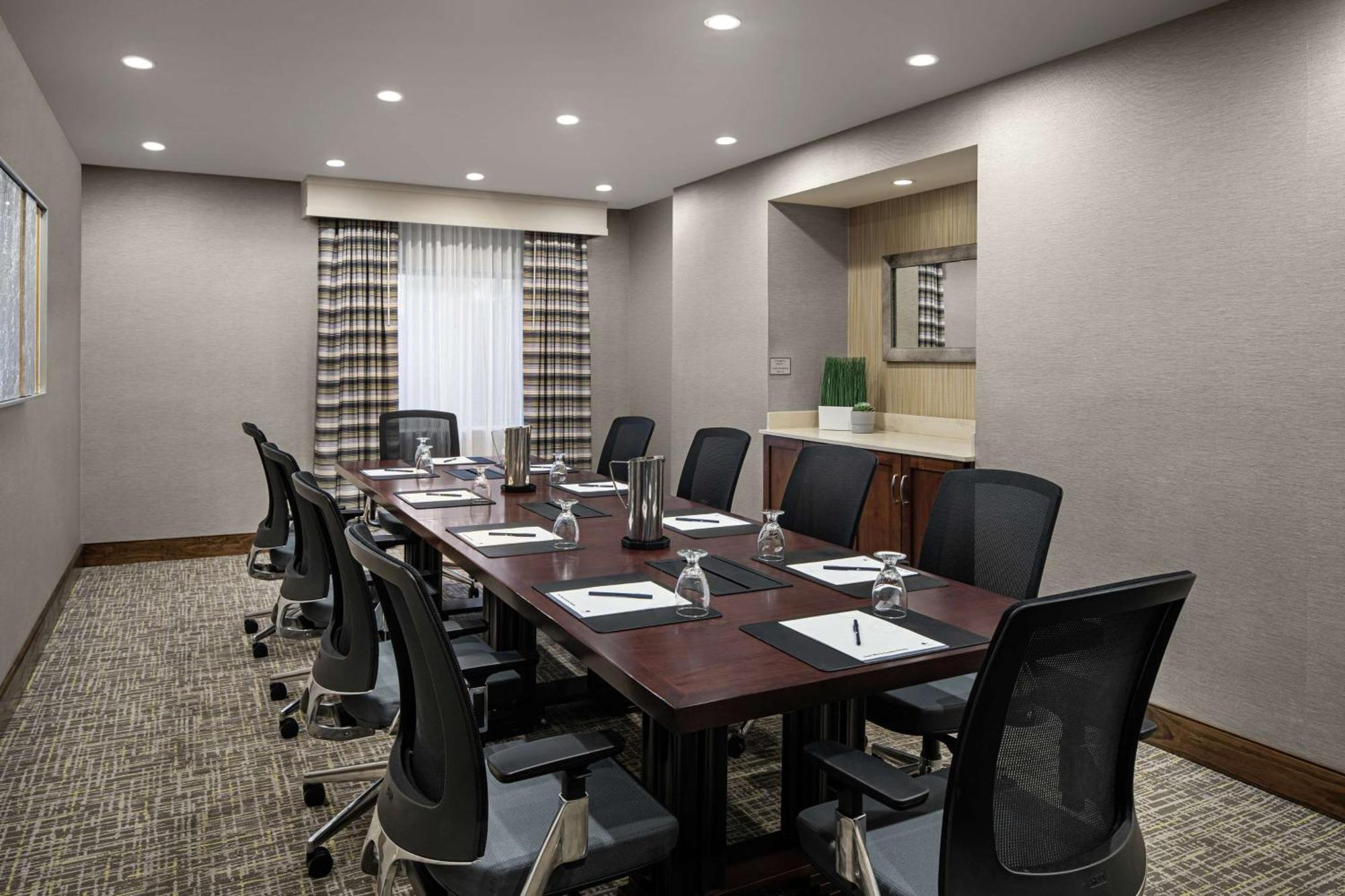 Doubletree Suites By Hilton Charlotte/Southpark Exterior foto