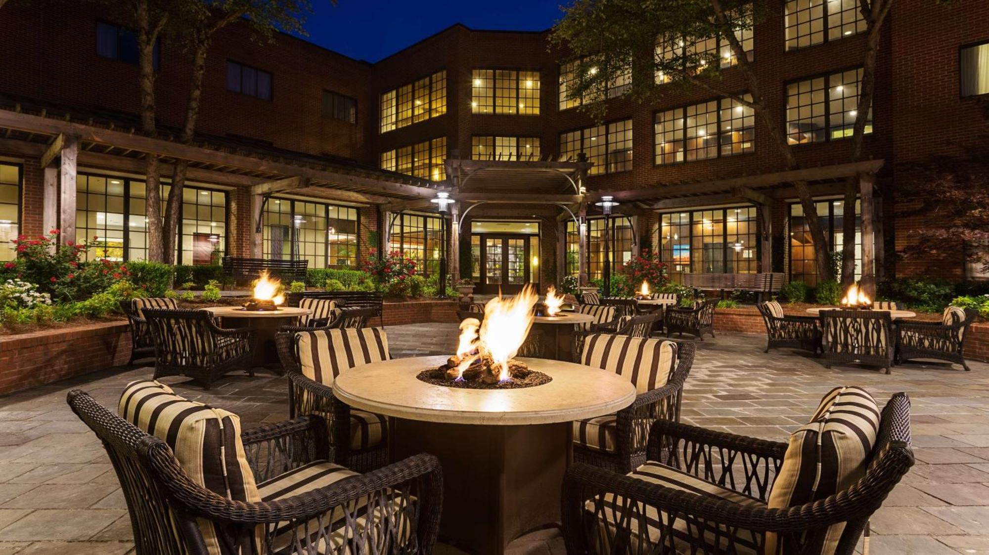 Doubletree Suites By Hilton Charlotte/Southpark Exterior foto
