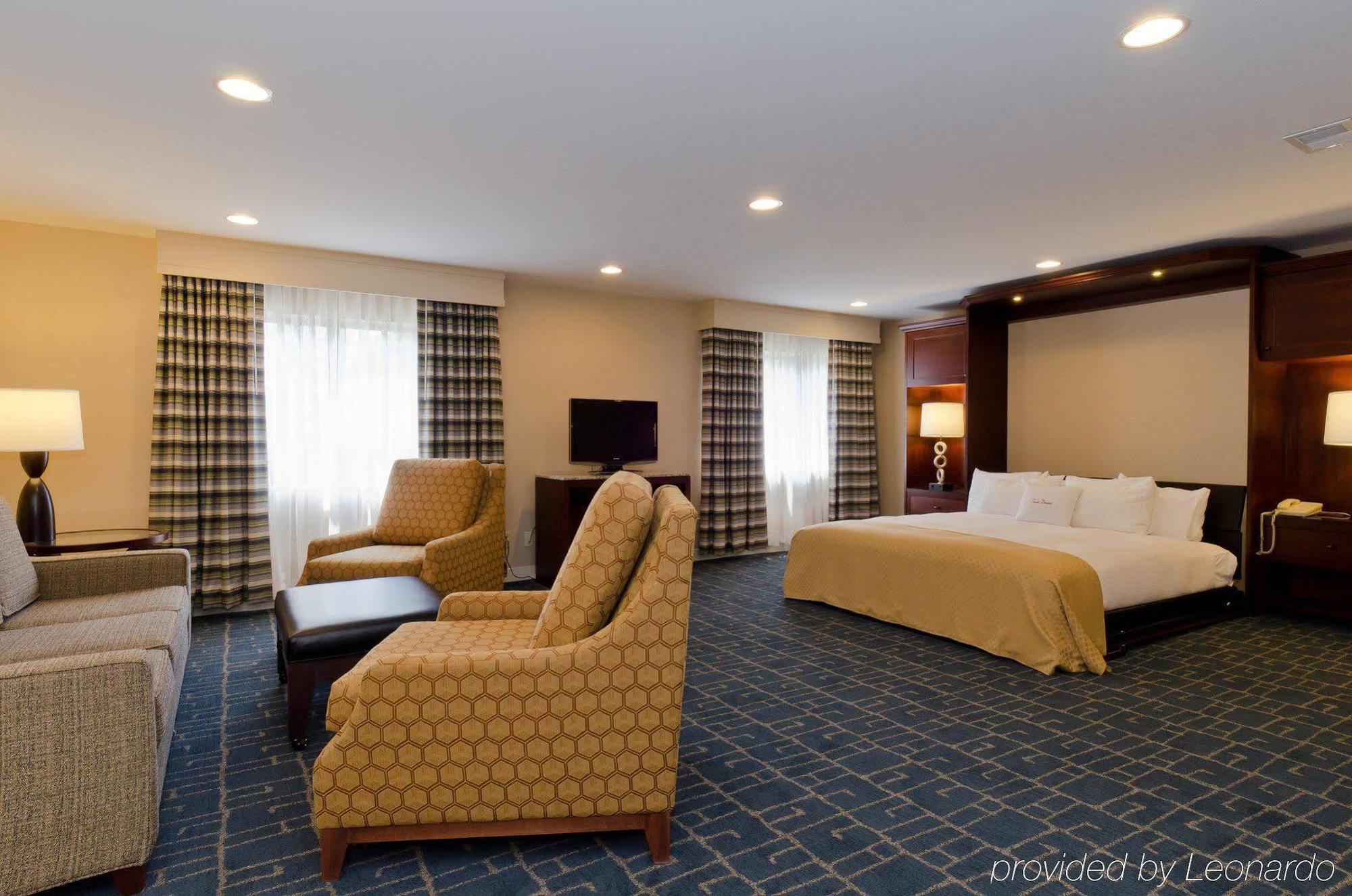 Doubletree Suites By Hilton Charlotte/Southpark Exterior foto